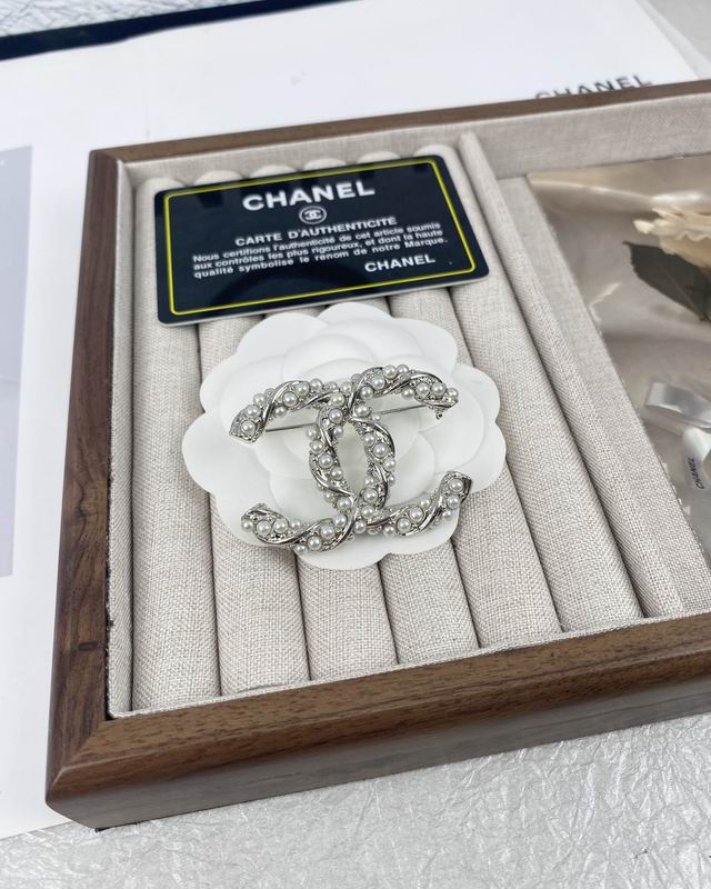 Chanel Brooch 04yxs392 (2)