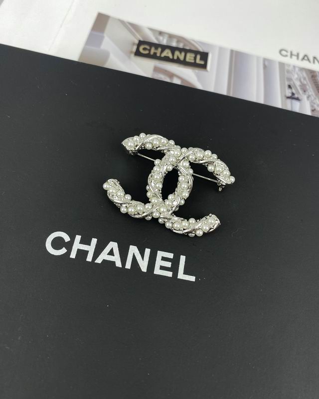 Chanel Brooch 04yxs392 (3)