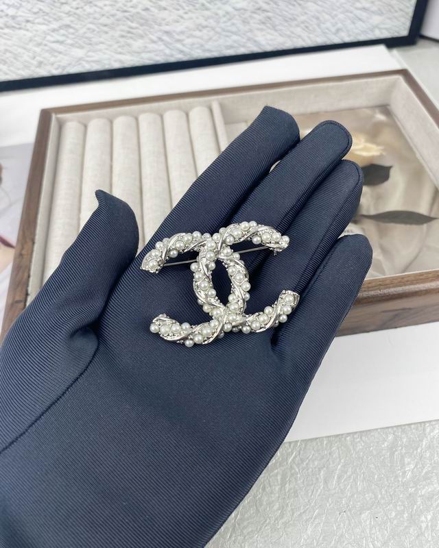 Chanel Brooch 04yxs392 (5)