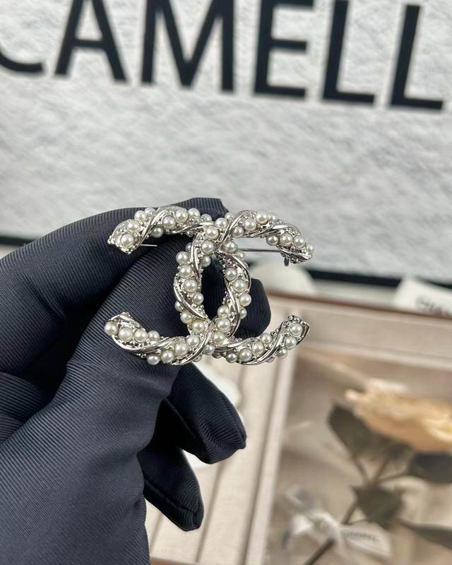 Chanel Brooch 04yxs392 (7)