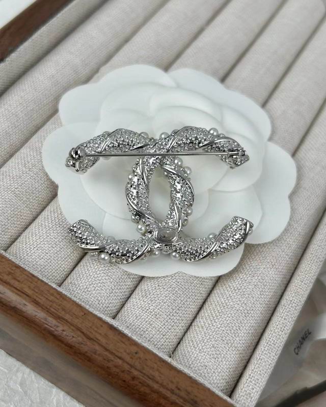 Chanel Brooch 04yxs392 (9)