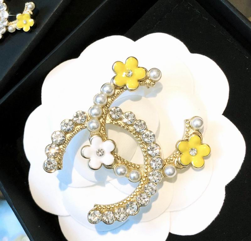 Chanel Brooch 04yxs393 (2)