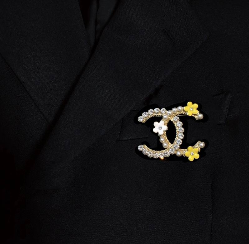 Chanel Brooch 04yxs393 (3)