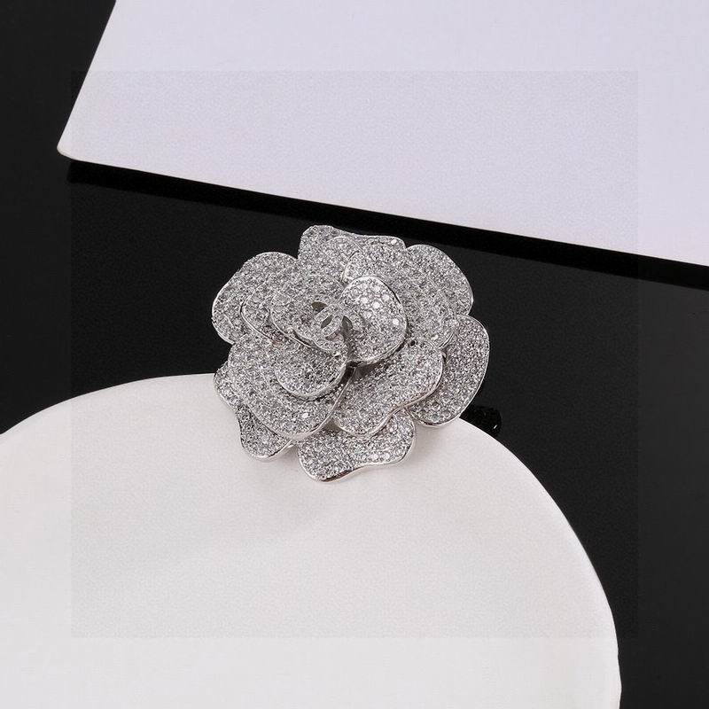 Chanel Brooch 04yxs42 (3)