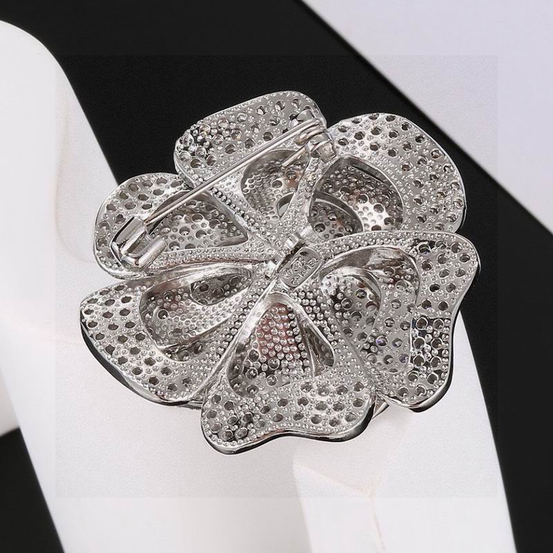 Chanel Brooch 04yxs42 (6)