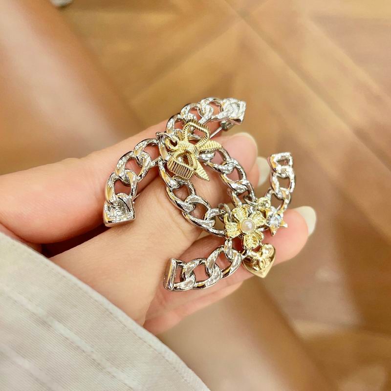 Chanel Brooch 04yxs47 (6)