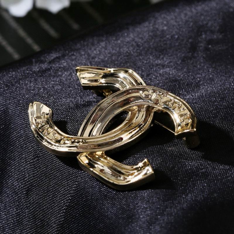 Chanel Brooch 04yxs53 (6)
