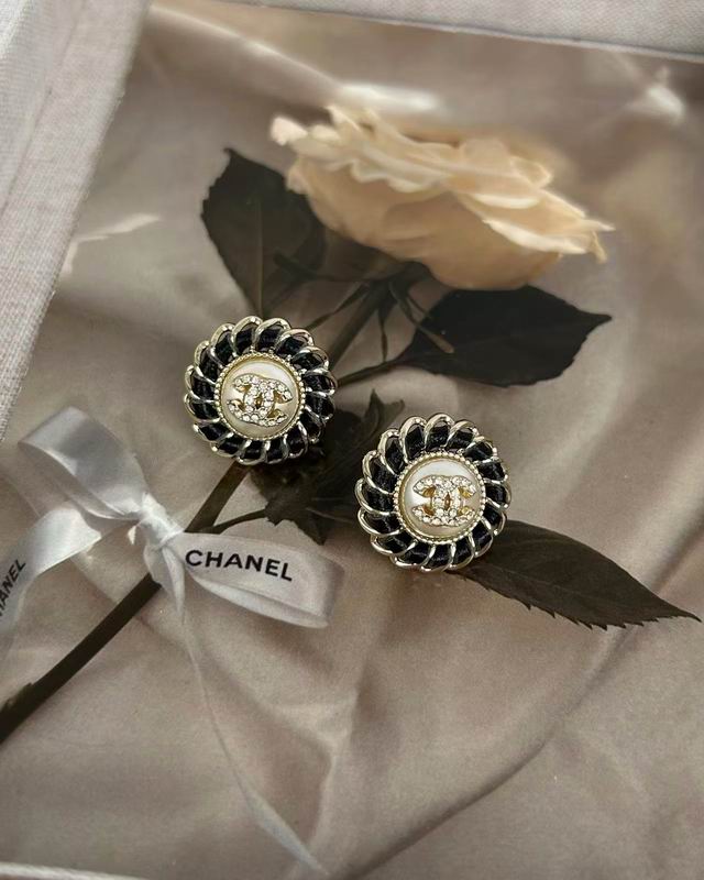 Chanel Earring 03yxs387 (6)