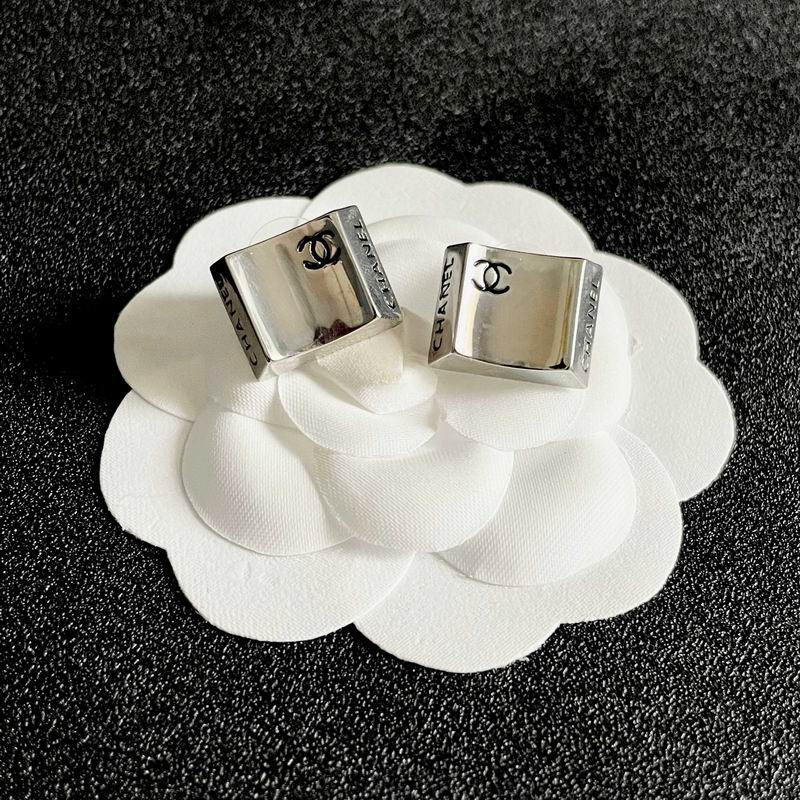 Chanel Earring 03yxs447 (5)
