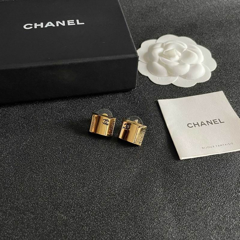 Chanel Earring 03yxs447 (9)