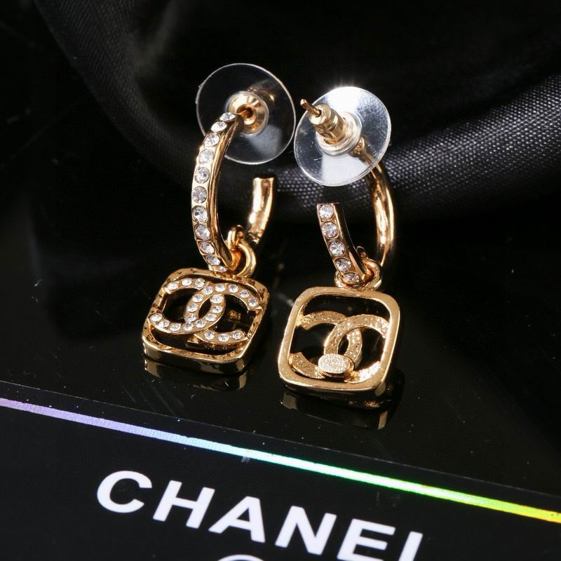 Chanel Earring 03yxs597 (7)