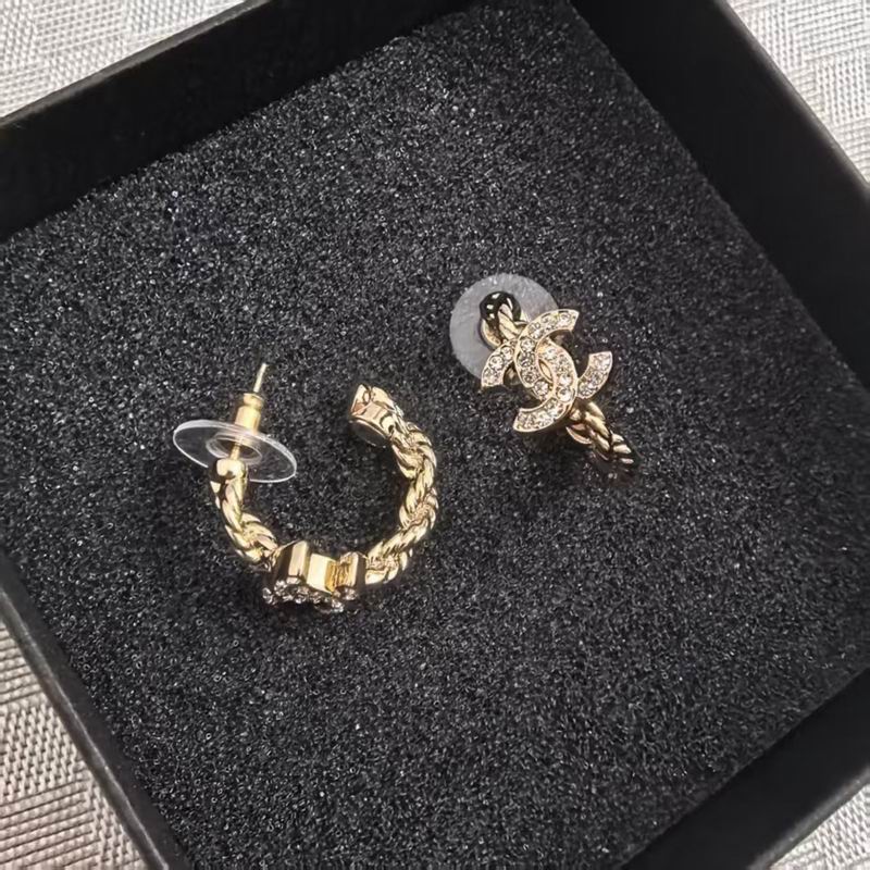 Chanel Earring 03yxs684 (7)
