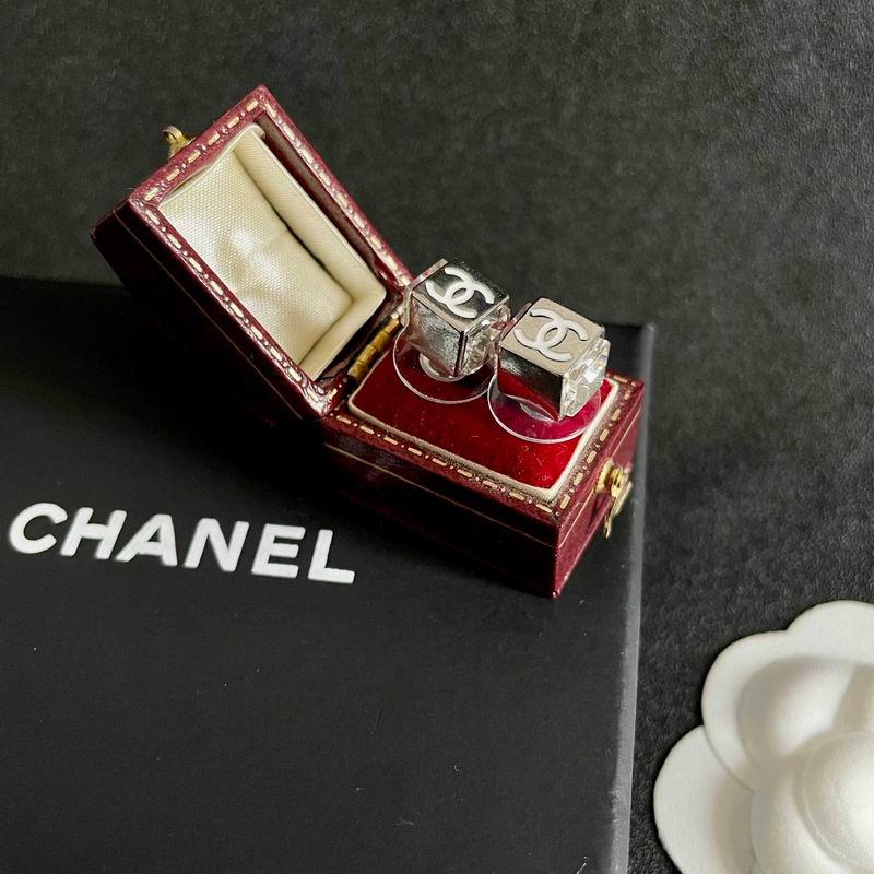 Chanel Earring 03yxs696 (12)