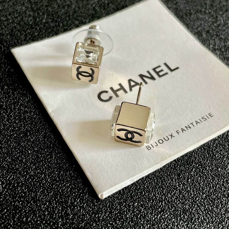 Chanel Earring 03yxs696 (5)