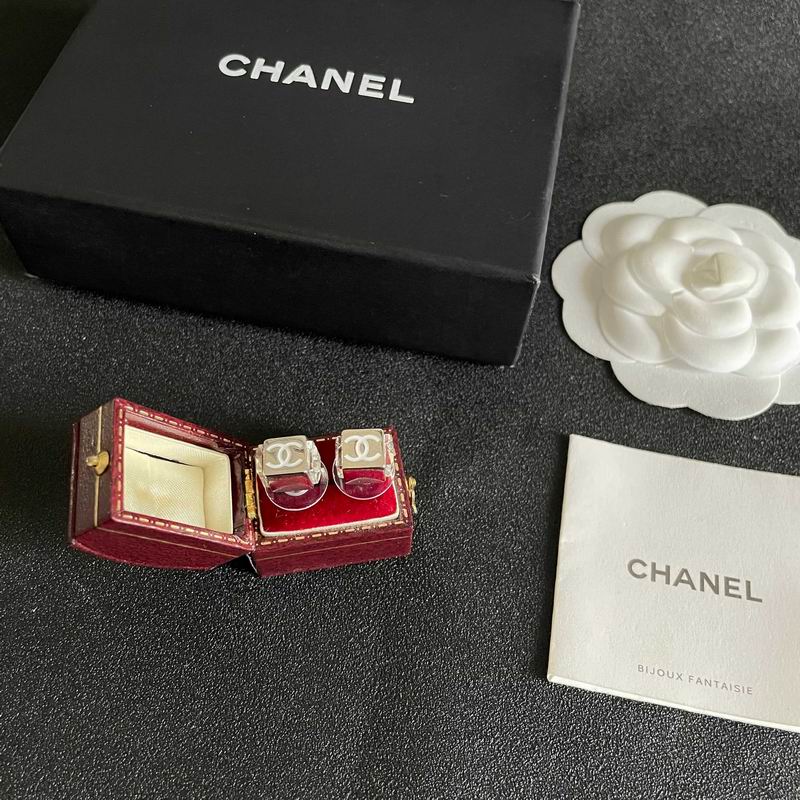 Chanel Earring 03yxs696 (8)