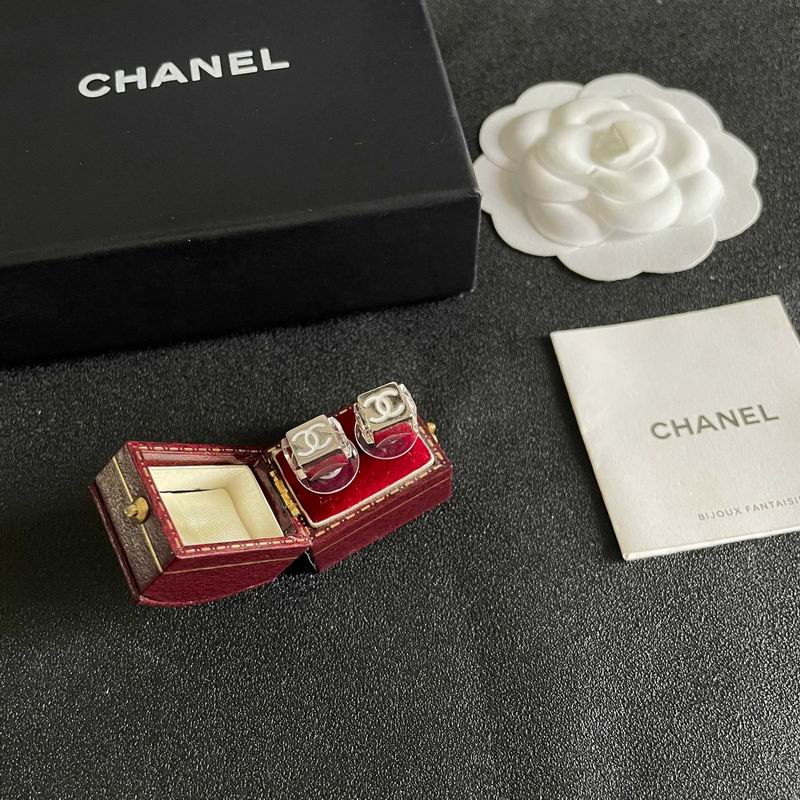 Chanel Earring 03yxs696 (9)