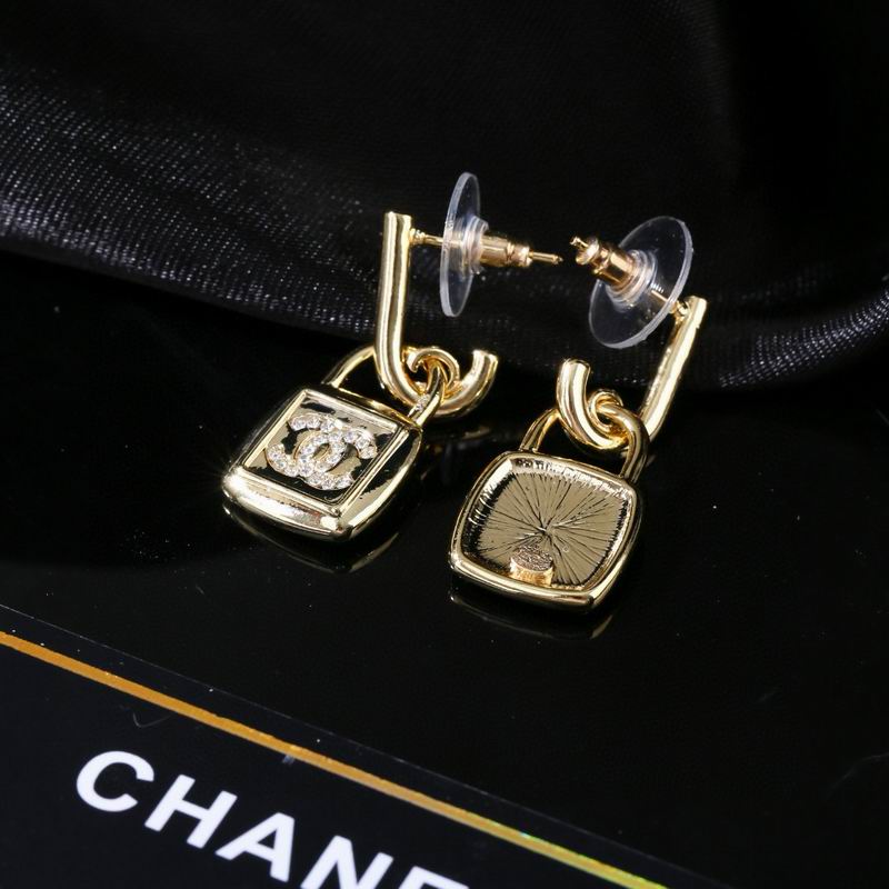 Chanel Earring 03yxs737 (7)