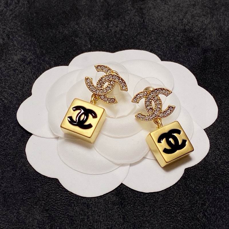Chanel Earring 03yxs747 (6)
