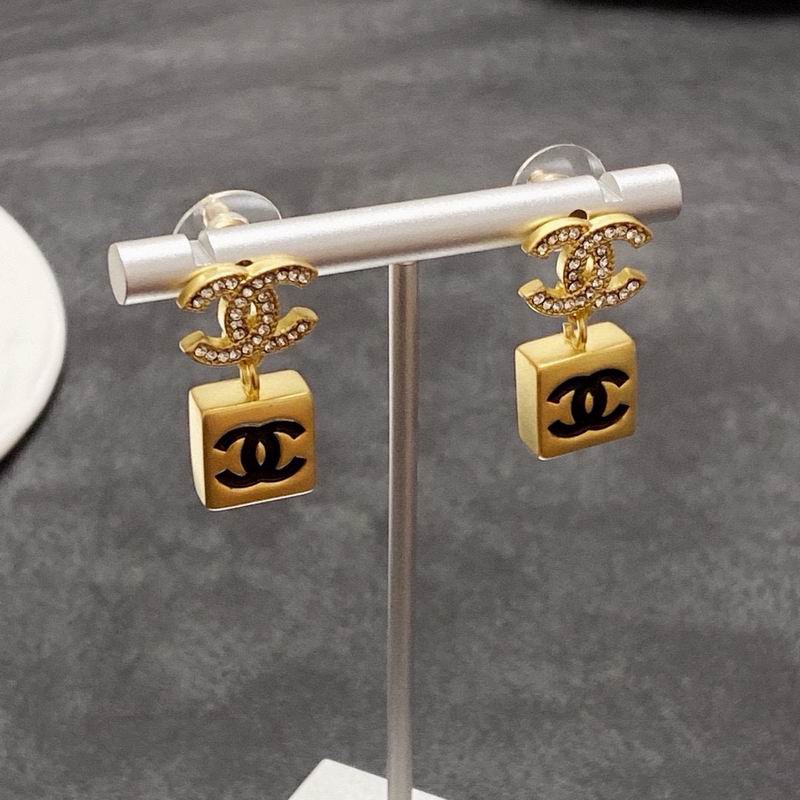 Chanel Earring 03yxs747 (8)