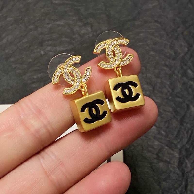 Chanel Earring 03yxs747 (9)
