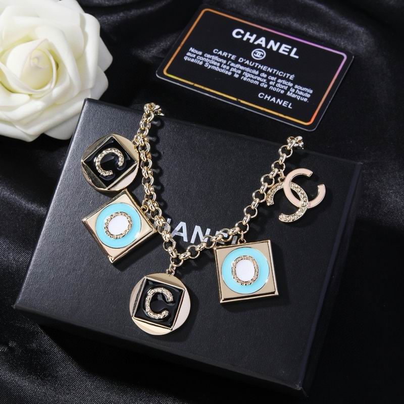 Chanel Necklace 03yxs136 (1)