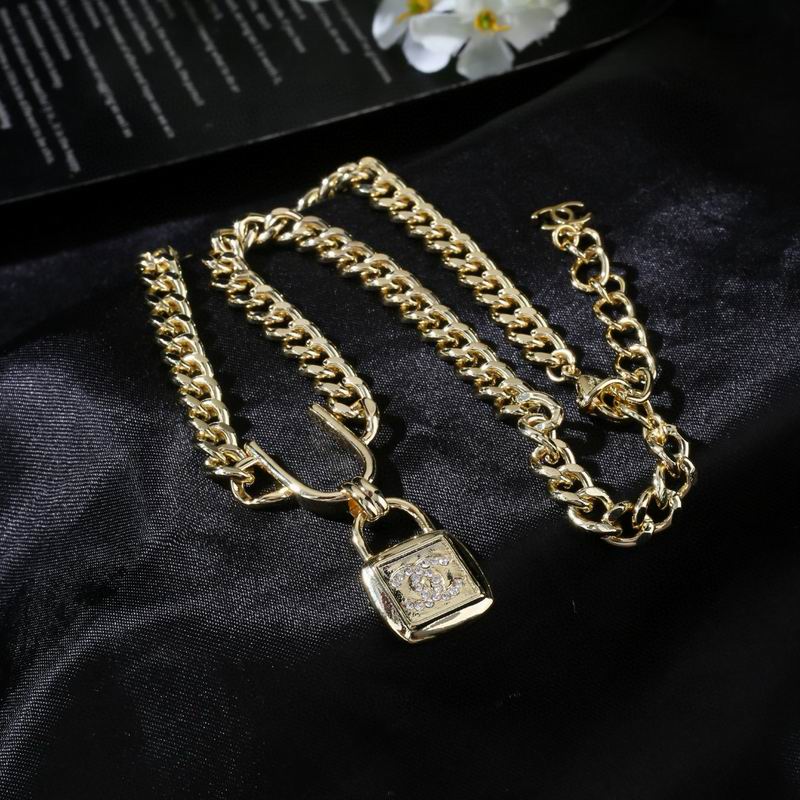 Chanel Necklace 03yxs263 (3)