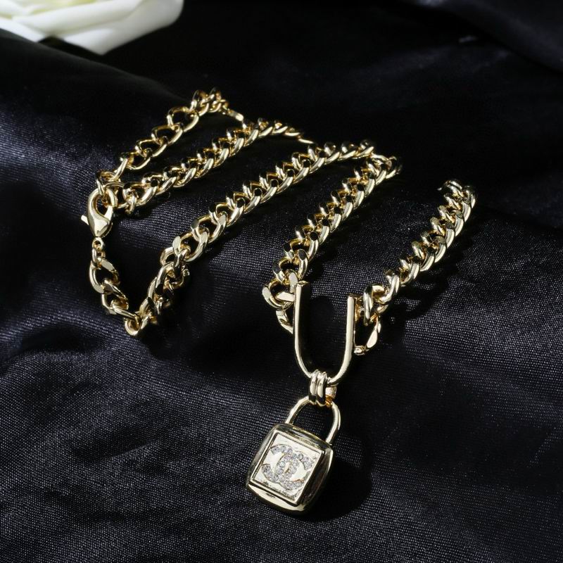 Chanel Necklace 03yxs263 (6)