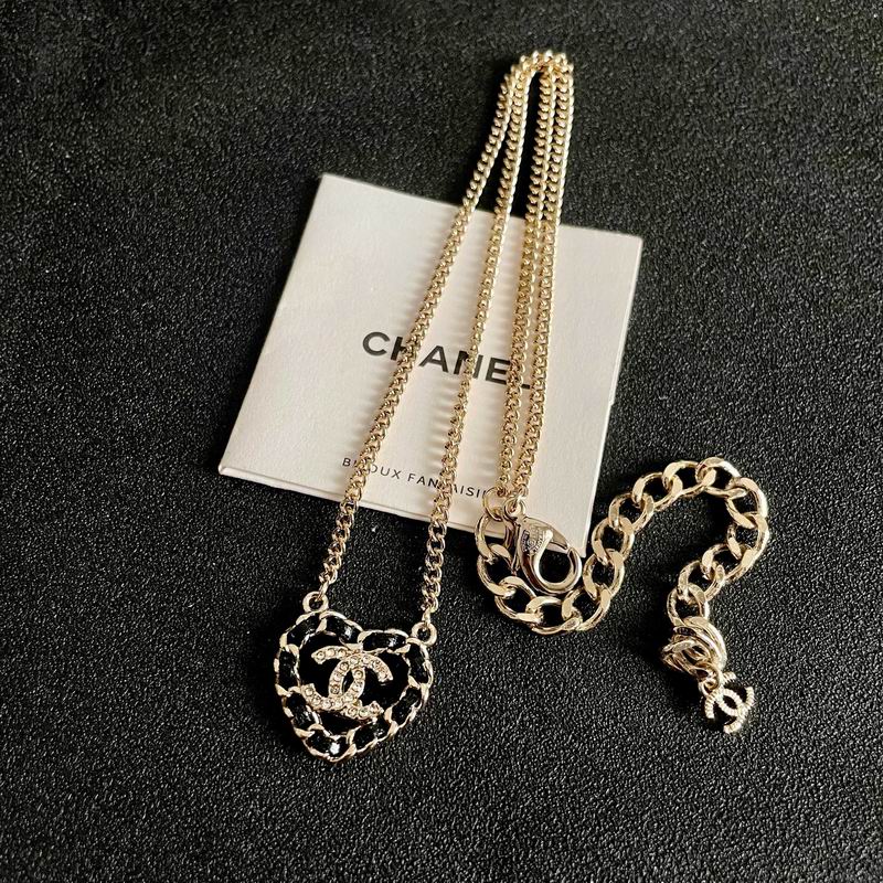Chanel Necklace 03yxs370 (5)