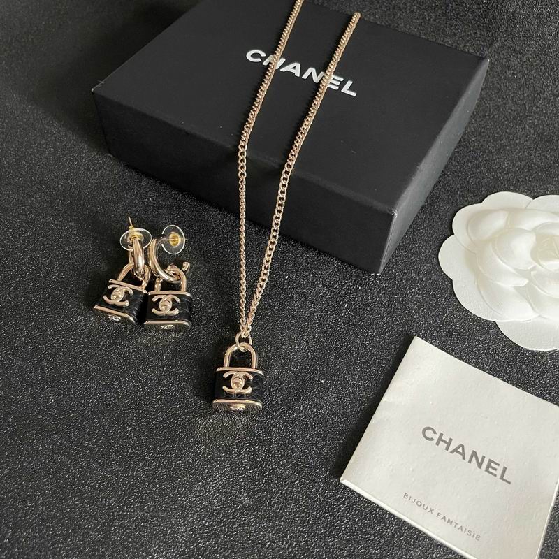 Chanel Suits 02yxs02 (12)