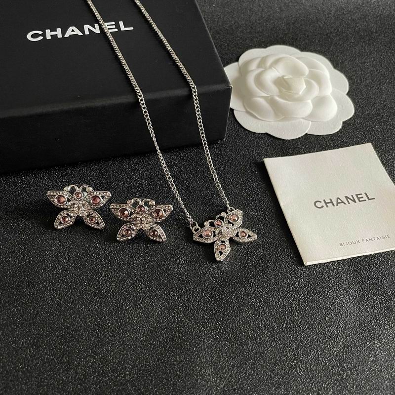 Chanel Suits 02yxs06 (3)