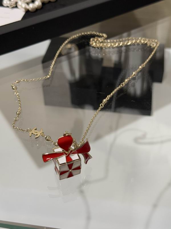 Chanel Suits 03yxs11 (6)
