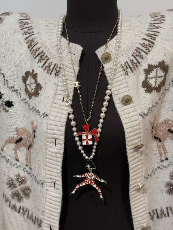 Chanel Suits 03yxs11 (9)