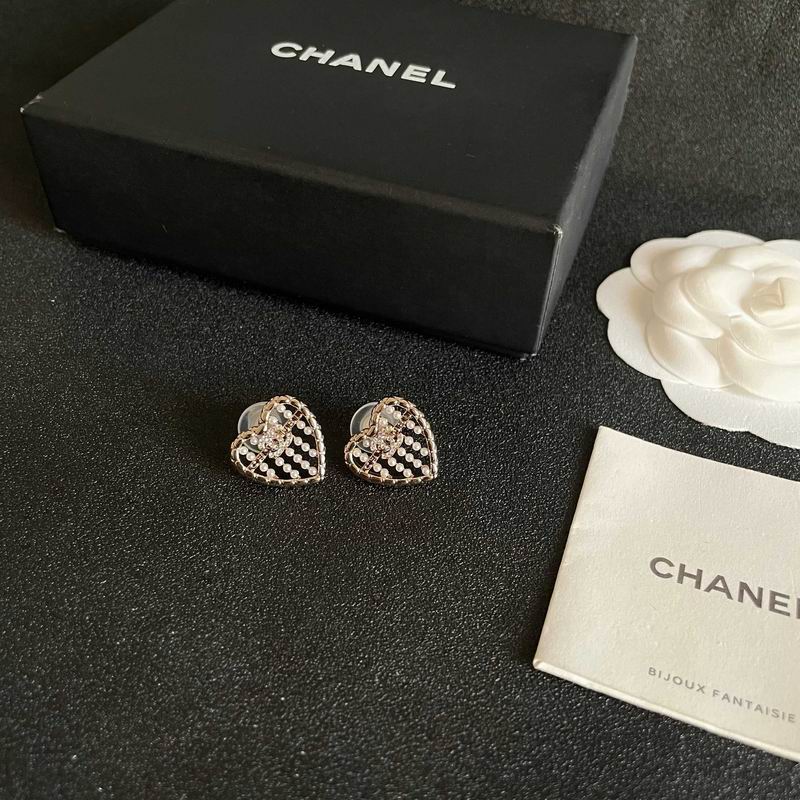 Chanel Suits 03yxs13 (7)