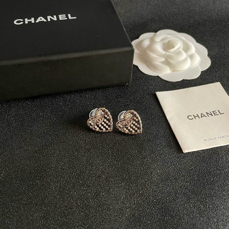 Chanel Suits 03yxs13 (8)
