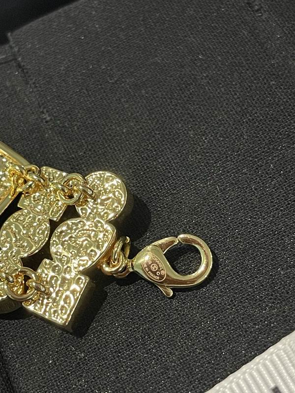 Chanel Suits 03yxs18 (15)