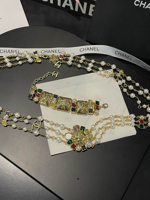 Chanel Suits 03yxs18 (17)