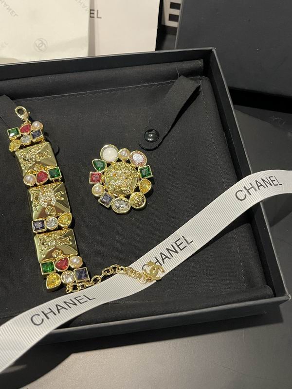 Chanel Suits 03yxs18 (18)