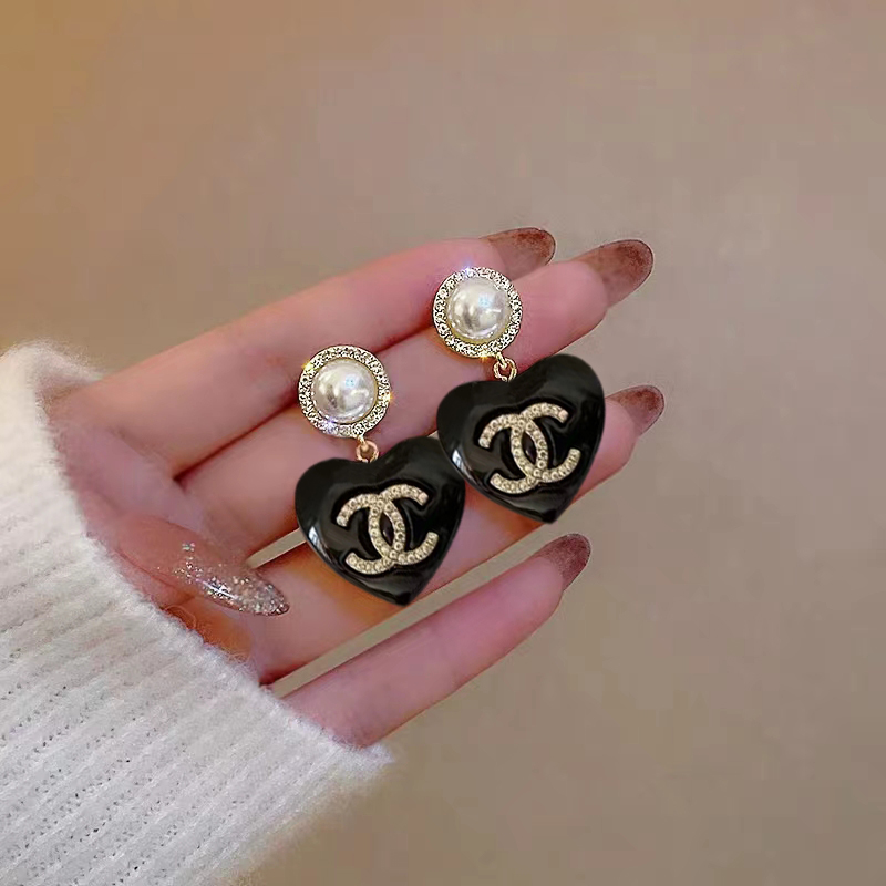 Chanel Suits 03yxs19 (9)