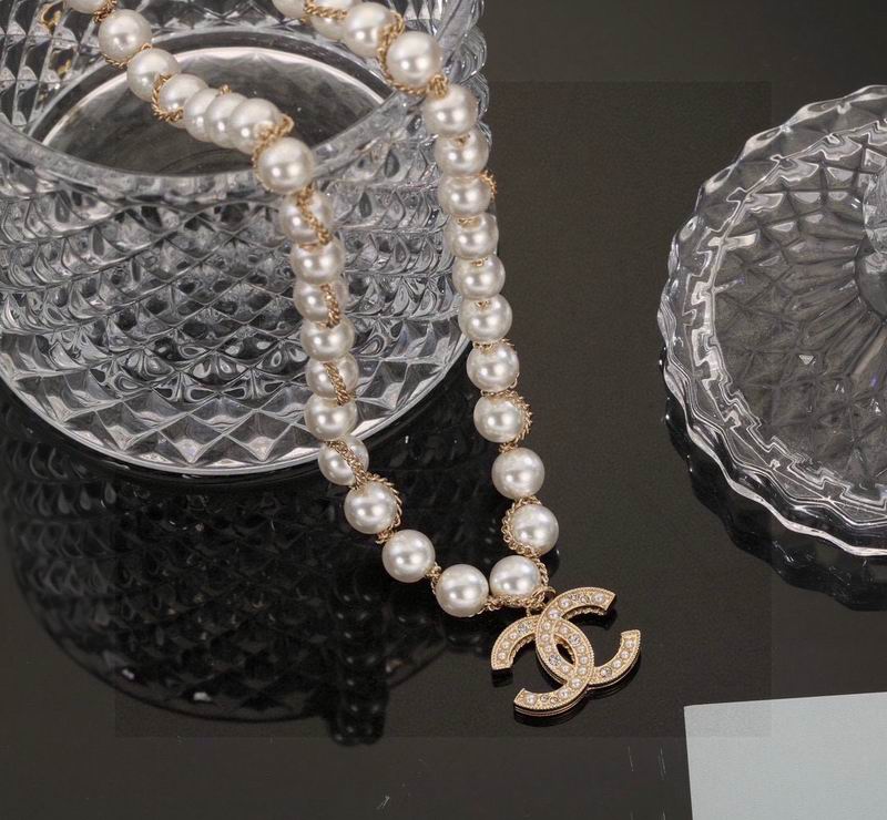 Chanel Suits 03yxs20 (8)