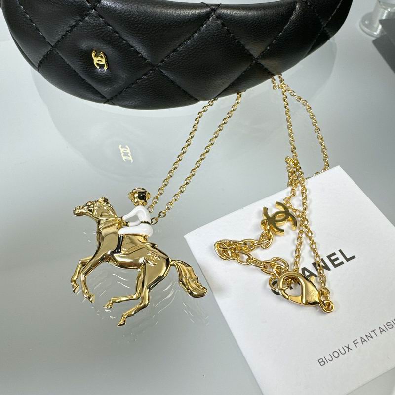 Chanel Suits 03yxs23 (4)