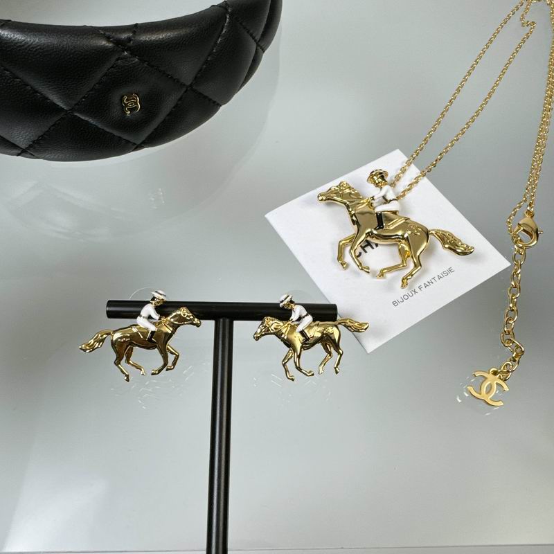 Chanel Suits 03yxs23 (6)