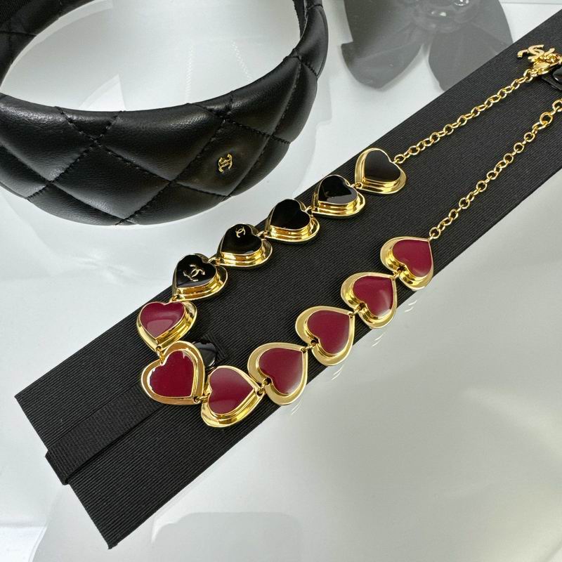 Chanel Suits 03yxs25 (3)