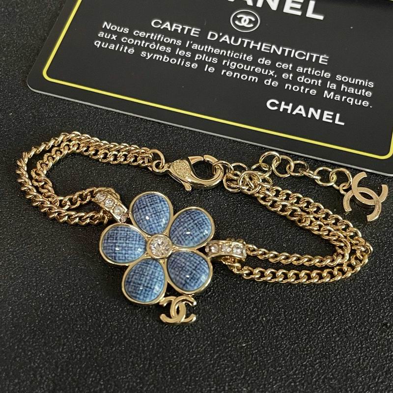 Chanel Suits 03yxs28 (15)