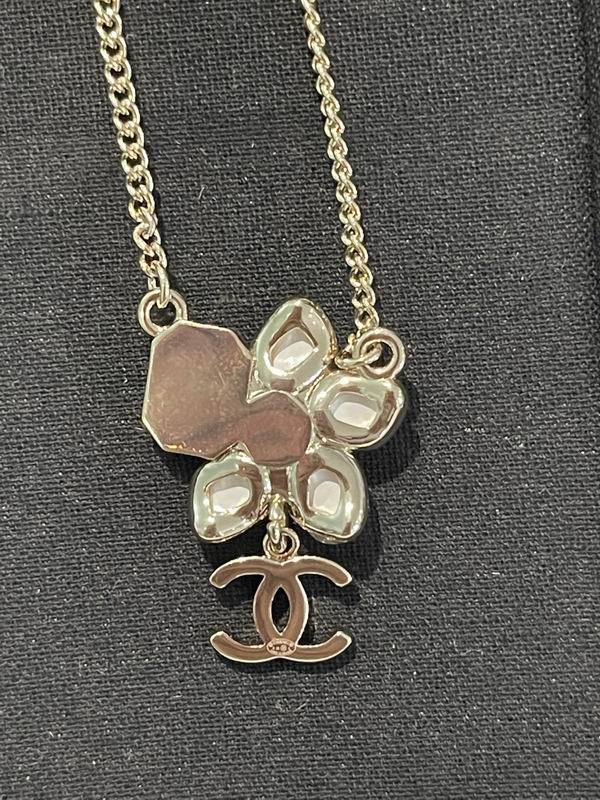 Chanel Suits 03yxs29 (4)