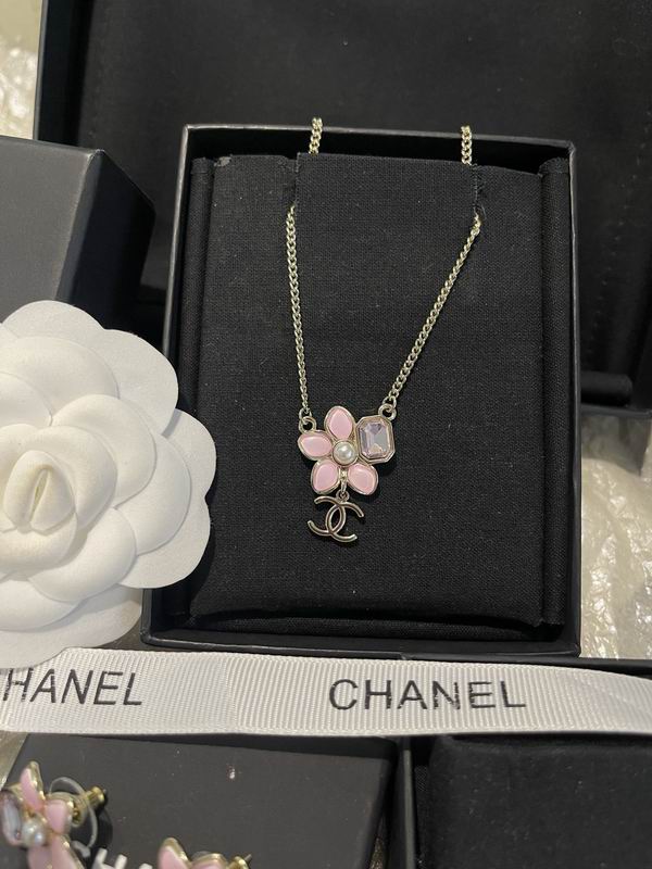 Chanel Suits 03yxs29 (6)