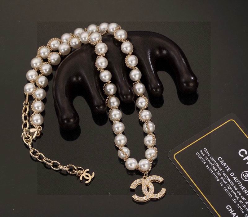 Chanel Suits 03yxs31 (3)
