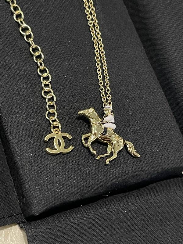 Chanel Suits 03yxs32 (20)