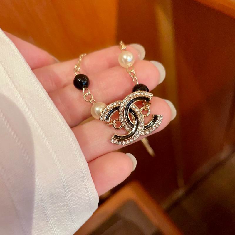 Chanel Suits 03yxs35 (15)