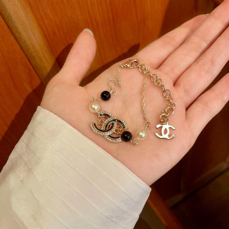 Chanel Suits 03yxs35 (16)