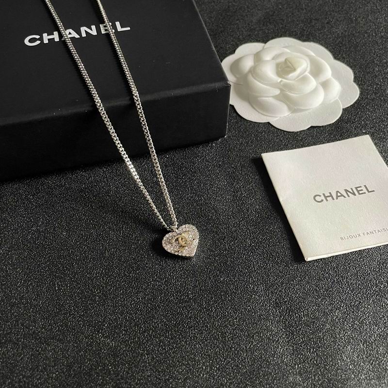 Chanel Suits 03yxs36 (2)